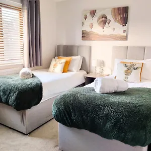 2br-dean House-kitchen-dog Friendly-parking-fast Wifi Doncaster