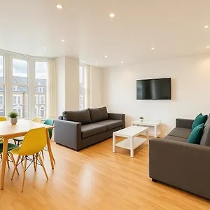Apartment Duplex For Up To 13 Near Centre
